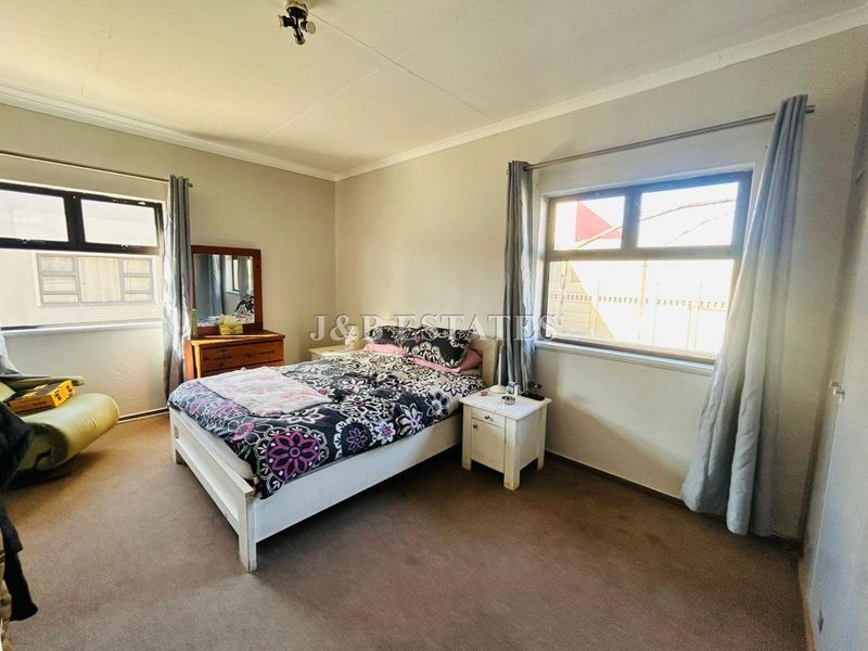 3-Bedroom Home With Flatlet On Large Erf - Photo 8