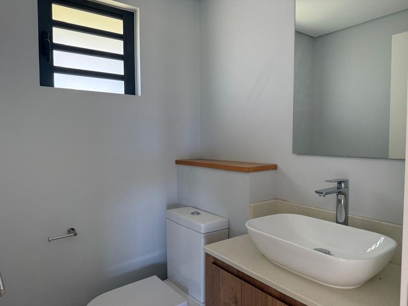 Spacious Family Villa with Private Pool & Mountain Views Rs 95 000 per month - Photo 8