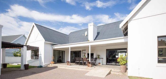 Property #2418262, House Sold in St Francis Links