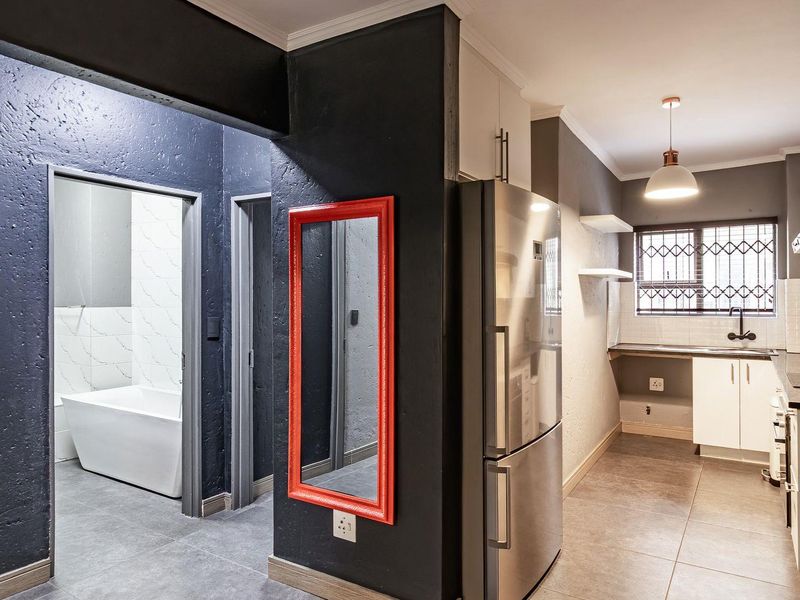 2 Bedroom Ground Floor Townhouse in Blackheath - Photo 10