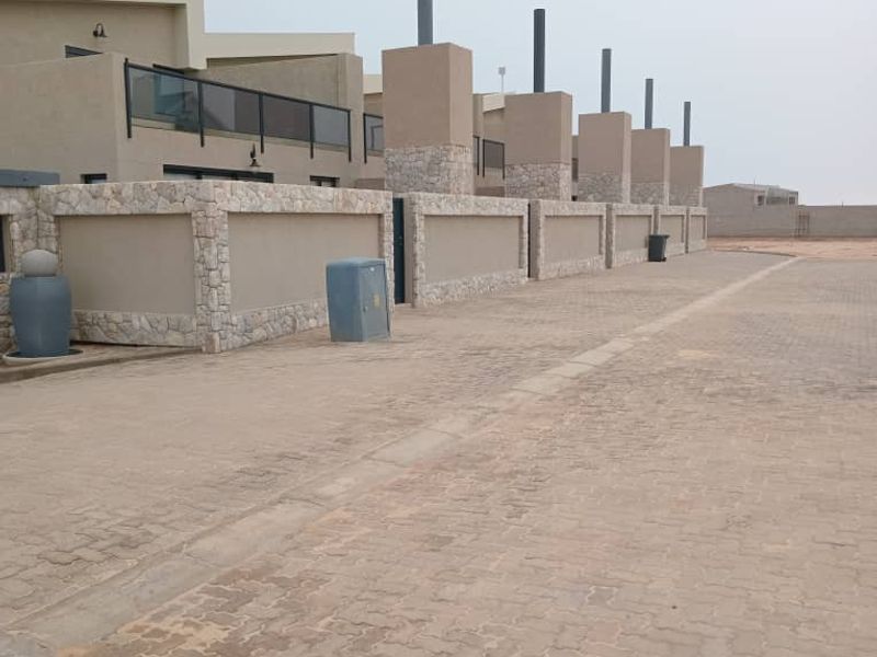 SEA VIEW TOWNHOUSE FOR SALE IN HENTIES BAY - INVESTMENT OPPORTUNITY - Photo 2