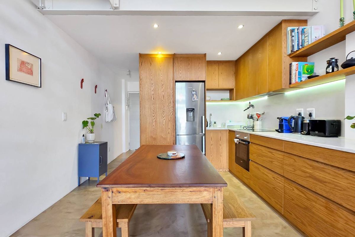 Airbnb-Friendly Loft Apartment in De Waterkant - Photo 5