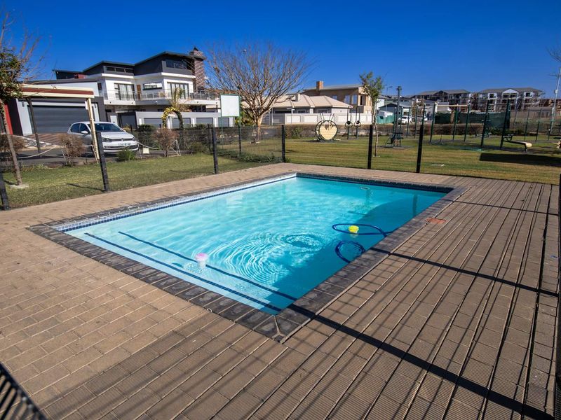 Perfect 3BR Family Haven with Braai Room, Large Garden, and Elite Security in Zambezi Manor - Photo 2