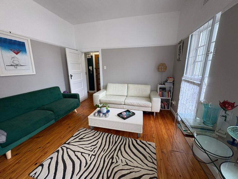 Secure 2 Bedroom Apartment in Art Deco Block in Gardens - Photo 1