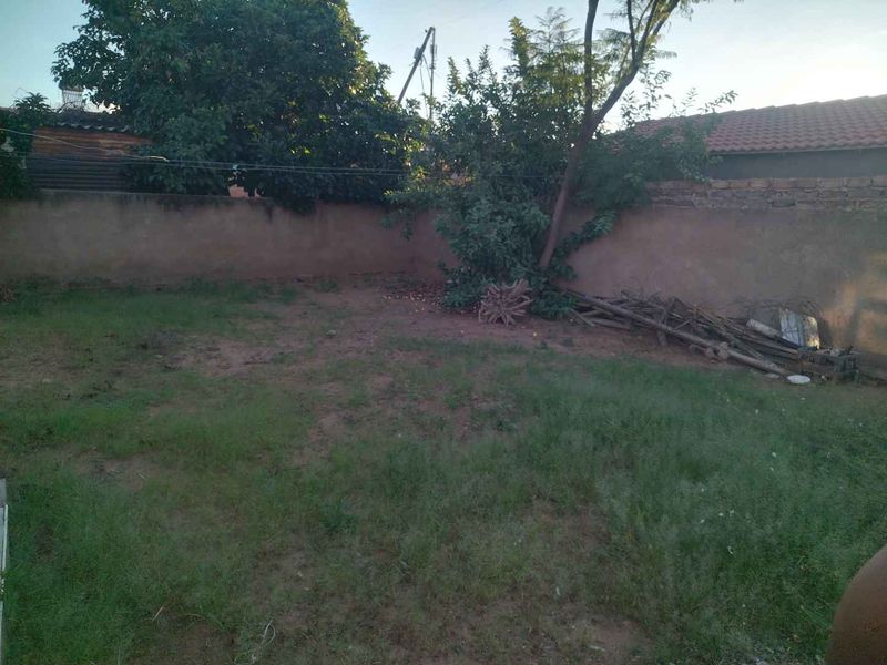 2 bedrooms house for sale in Soshanguve P - Photo 10