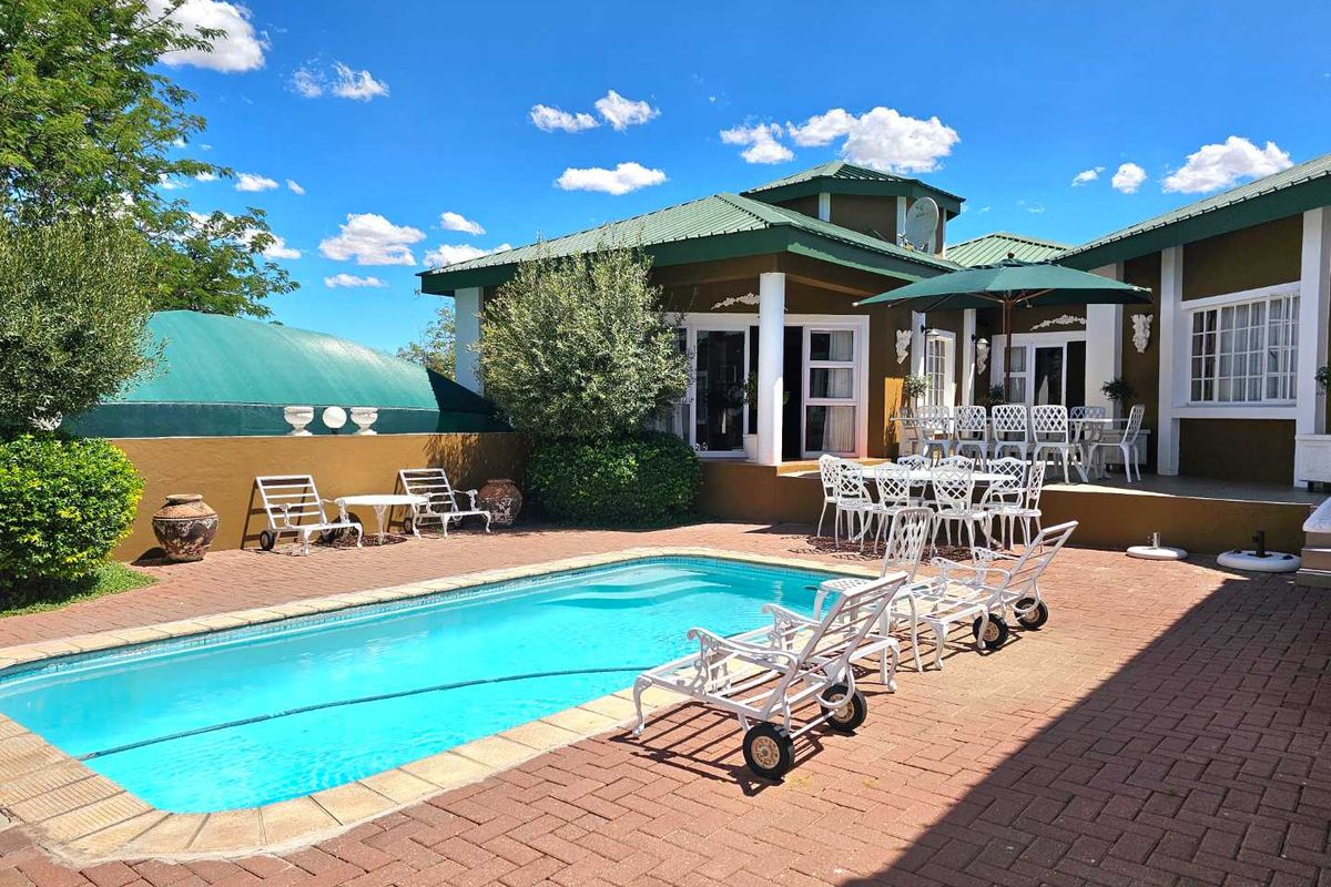 Ambassadorial Victorian Beauty: Fully Furnished Rental in Ludwigsdorf! - Photo 4