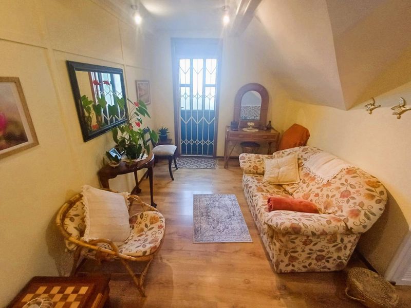 FOR RENT  |  Bothas Hill ||  1 Bedroom Furnished Apartment - Photo 2