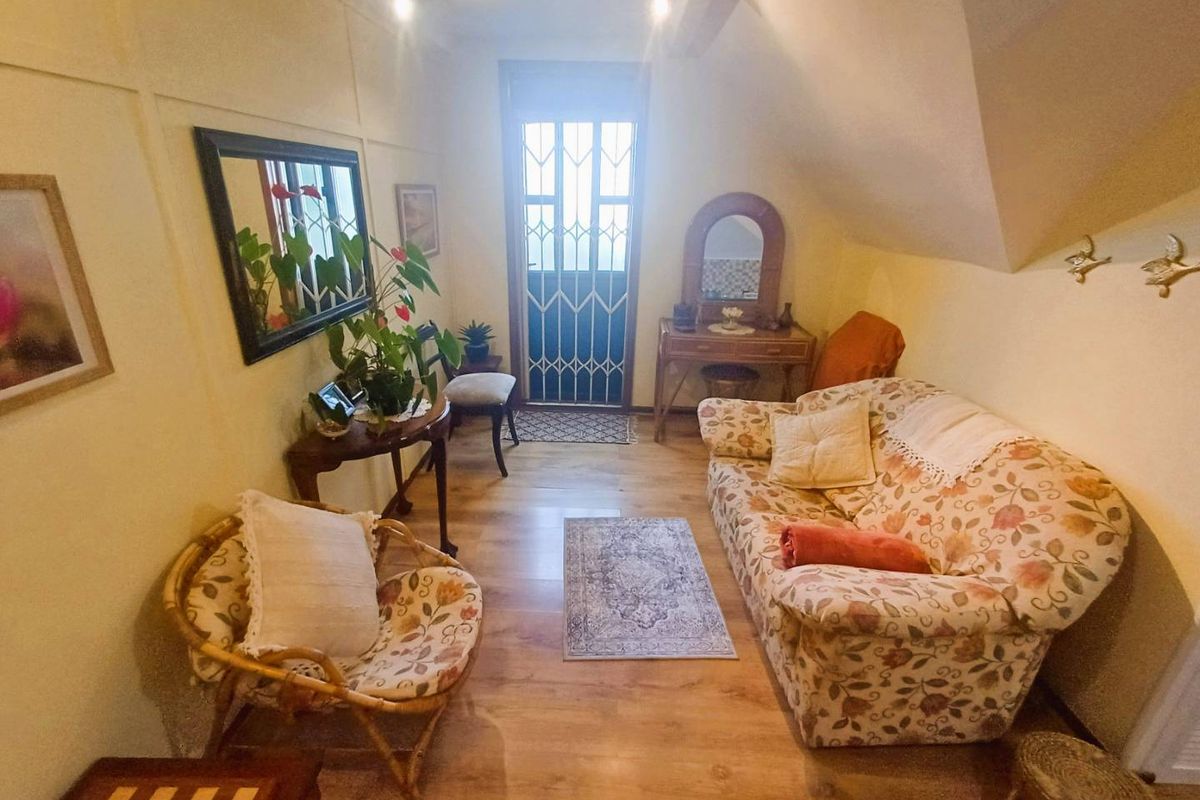 FOR RENT  |  Bothas Hill ||  1 Bedroom Furnished Apartment - Photo 2