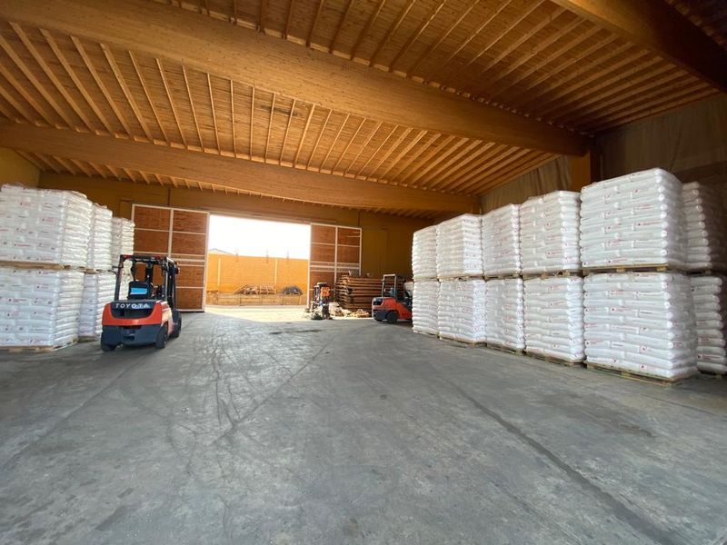 Walvis Bay harbour - Industrial facility with office building and 5 Warehouses - Photo 8