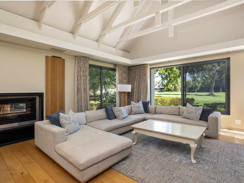 Elegant and Spacious Home on the 14th Fairway with Mountain and Pearl Valley Golf Course Views - Photo 3