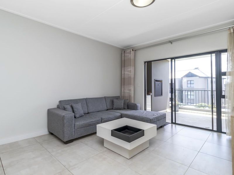 Unfurnished lock up and go - Photo 5