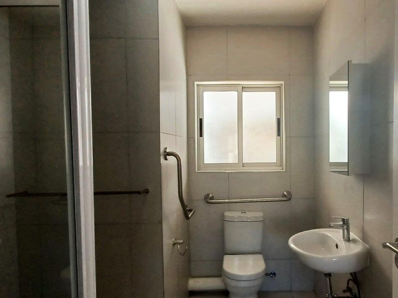 RETIREMENT VILLAGE - One Bedroom Apartment N$1 150 000million - Photo 8