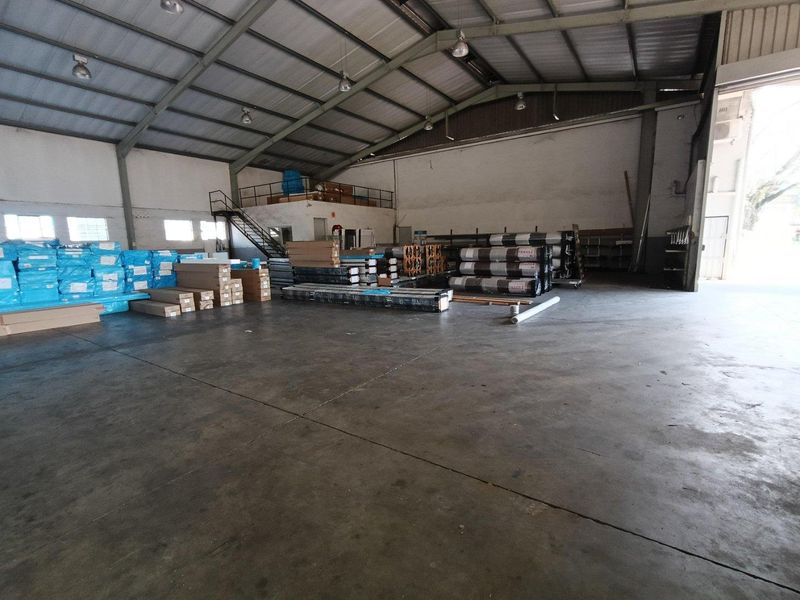 Two Warehouses | Yard | Super-Link Access - Photo 6