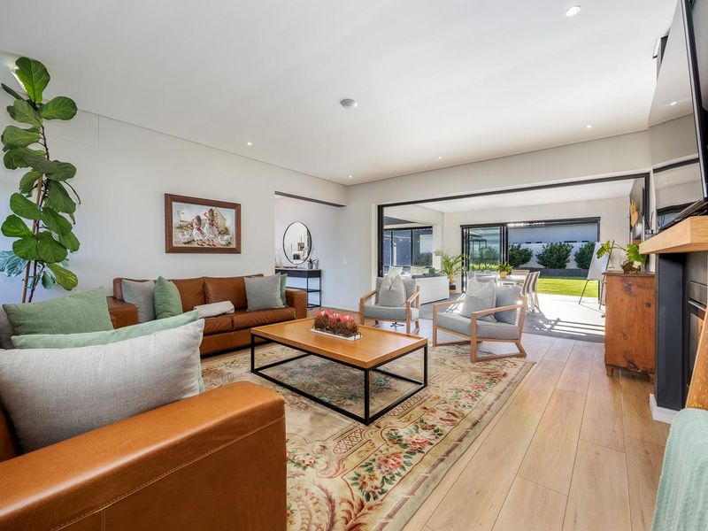 Sophisticated Estate Living with Smart Technology & Energy Independence - Photo 6