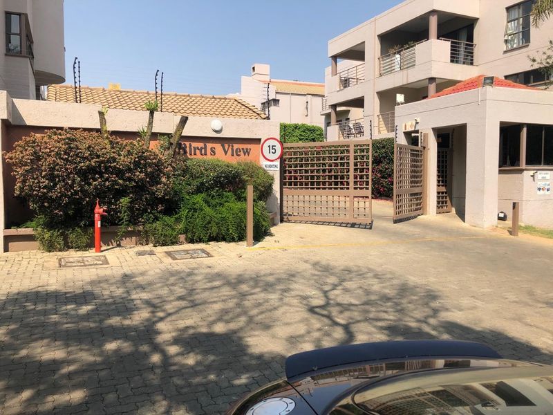 UNFURNISHED 3 BEDROOMS - Photo 4