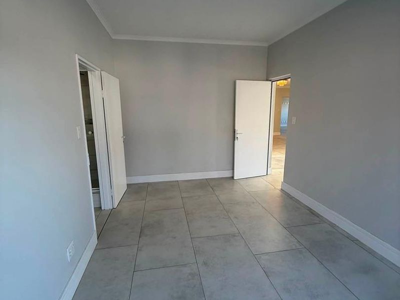 Auasblick- For Sale- N$15 800 000 - Photo 4
