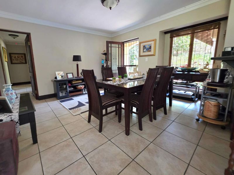 Modern, Low-Maintenance 3-Bedroom Family Home for Sale! - Photo 4