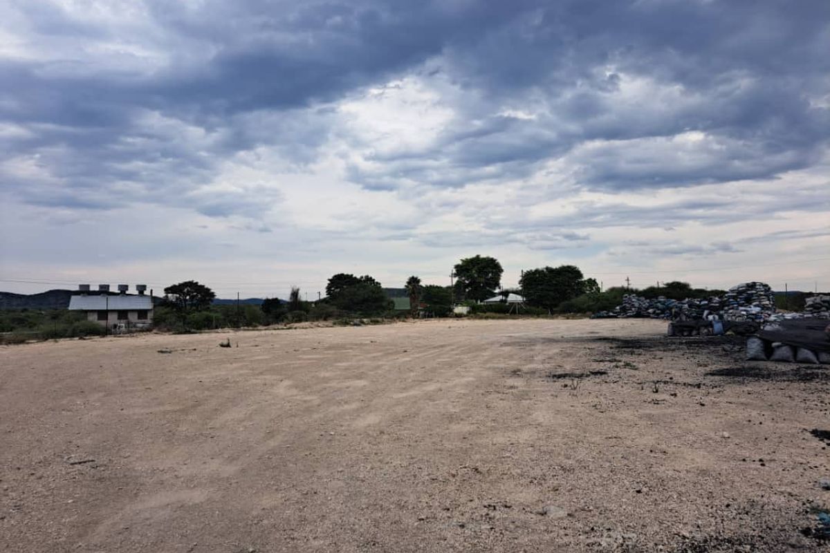 FOR SALE- INDUSTRIAL WAREHOUSE IN OUTJO, NAMIBIA - Photo 3