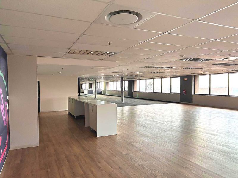 LIBRIDGE – Fourth Floor Office Space to Let | Ameshoff Street, Bramfontein, Johannesburg Secure a commanding business presence within LIBRIDGE - Photo 8