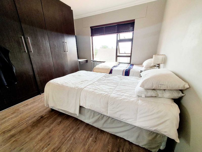 This corner unit offer you a real lock-up-and-go! - Photo 10