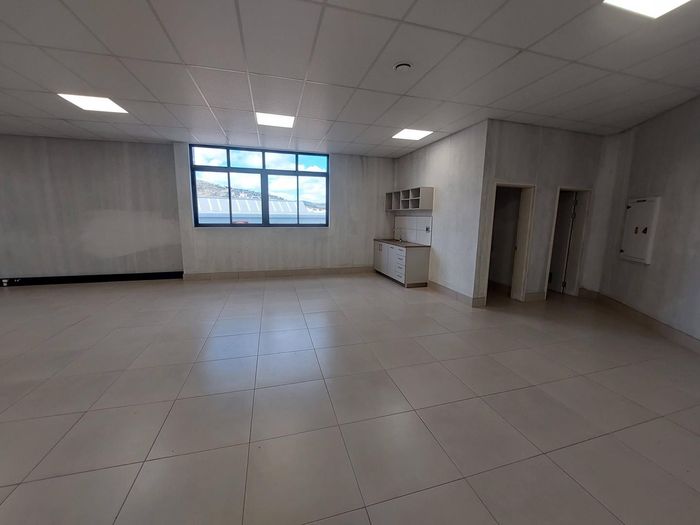 Property #2479059, Business Rental Monthly in Kleine Kuppe