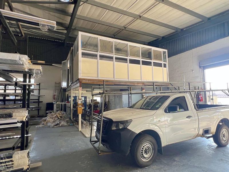 FACTORY / WAREHOUSE FOR SALE - Photo 9