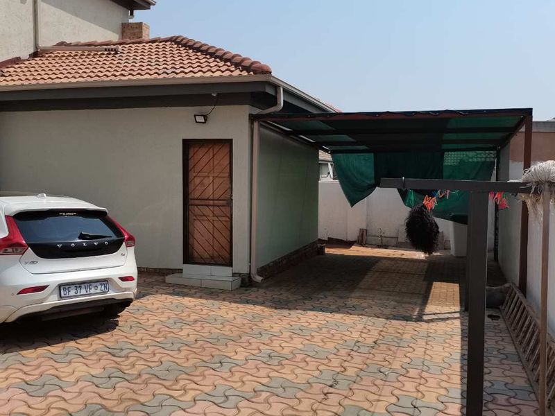 04 Bedroom, 03 bathroom house available to rent as student accommodation - Photo 4