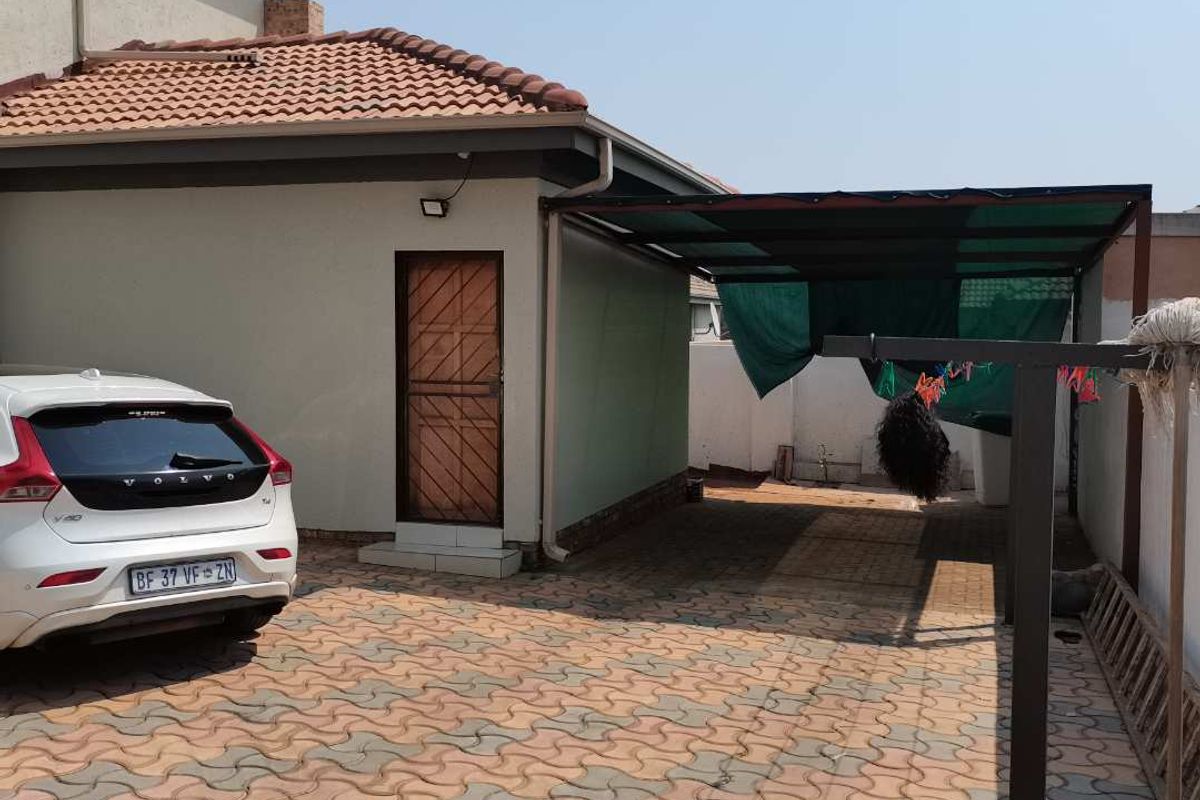 04 Bedroom, 03 bathroom house available to rent as student accommodation - Photo 4