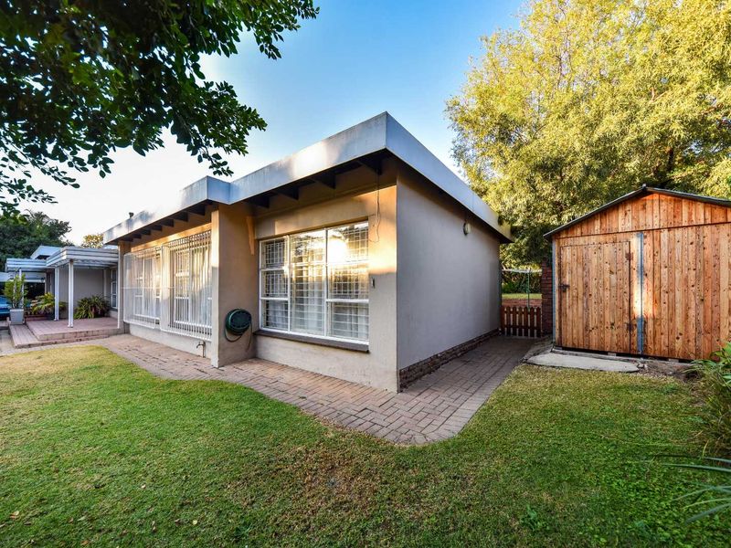 Three bedroom home with enormous one bedroom flat that is wheelchair friendly - Erasmusrand - Photo 2