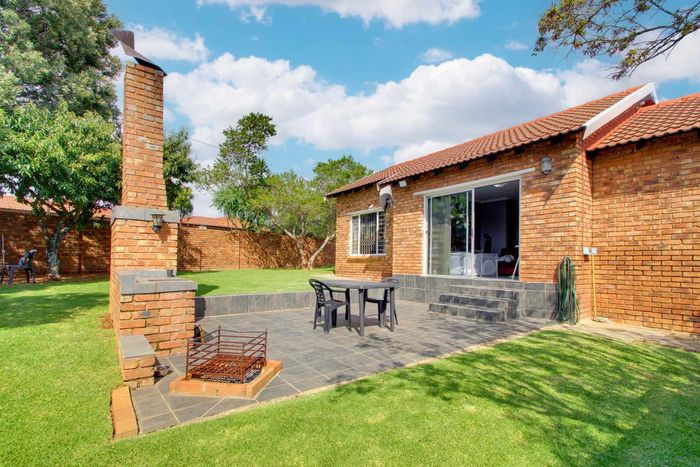 Property #2476976, Townhouse For Sale in Radiokop