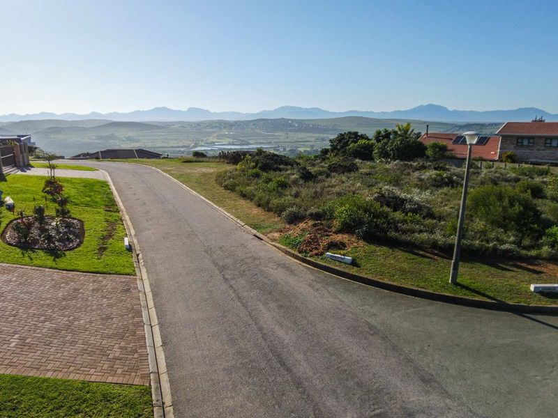 Mossel Bay magic: Unmatched views and elegance - Photo 2