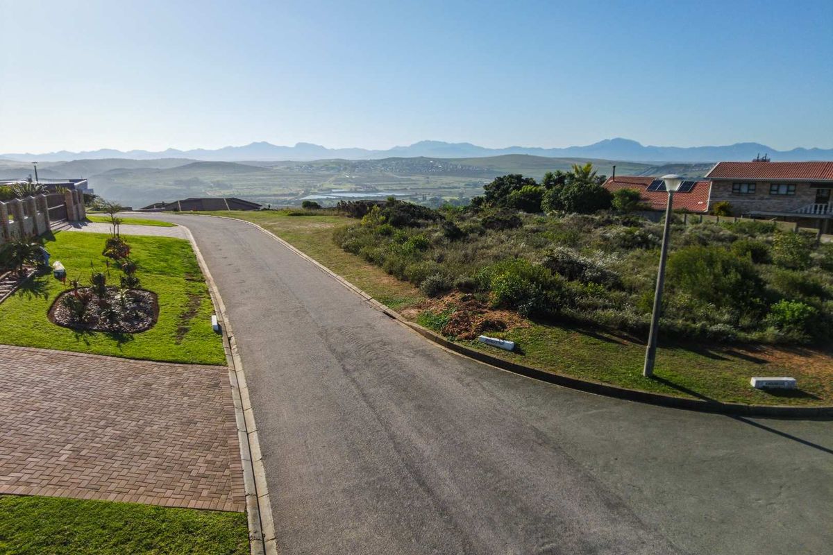 Mossel Bay magic: Unmatched views and elegance - Photo 2