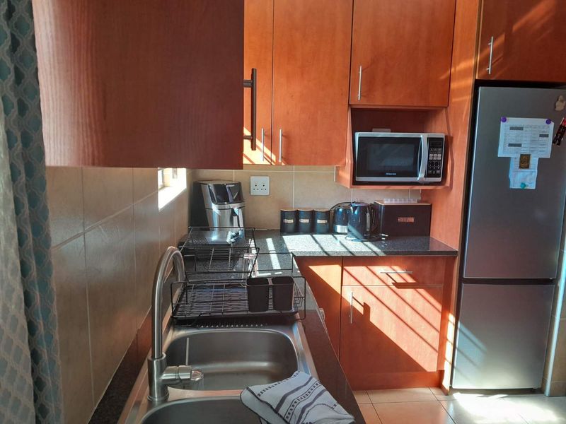 Neat as a Pin: Perfect Starter Home in Prime Location - Photo 6