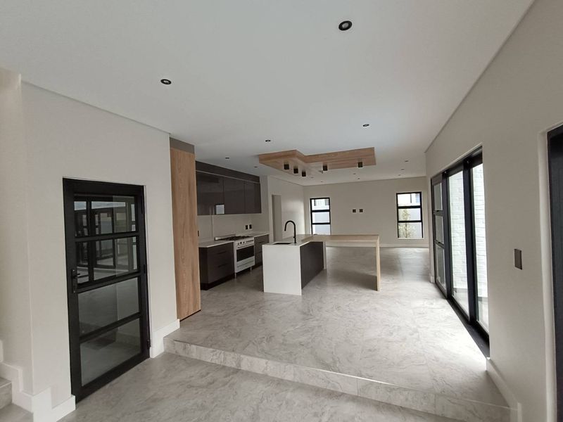 MIDSTREAM - FOUNTAIN BROOK - BRAND NEW 4 BEDROOM HOUSE READY TO MOVE IN! - Photo 5