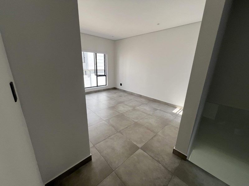 Modern 4-Bedroom Townhouse in Hyde Park | Luxury Living in a Prime Sandton - Photo 5