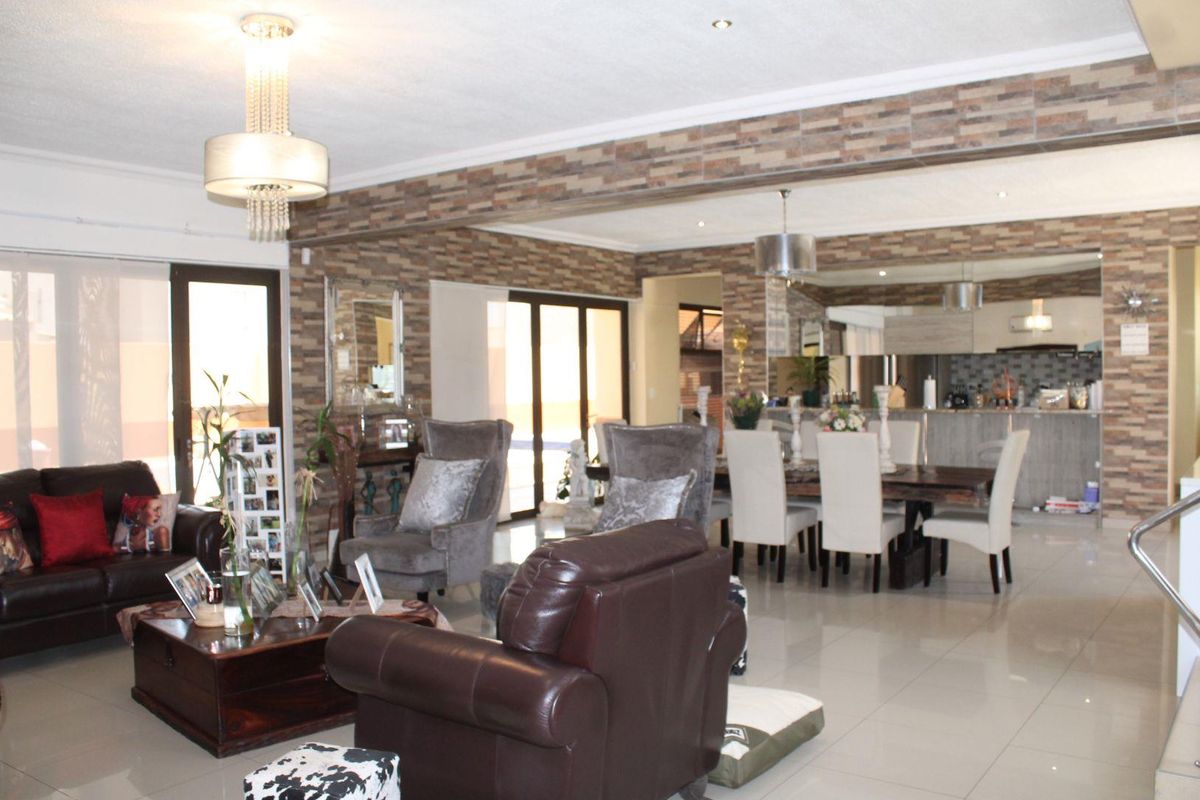 Stunning Property with loads of in and outside living - Photo 4