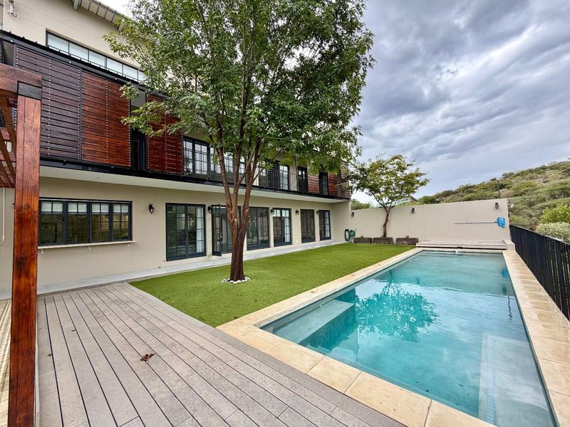 4 Bedroom House For Sale in Auasblick - Photo 4