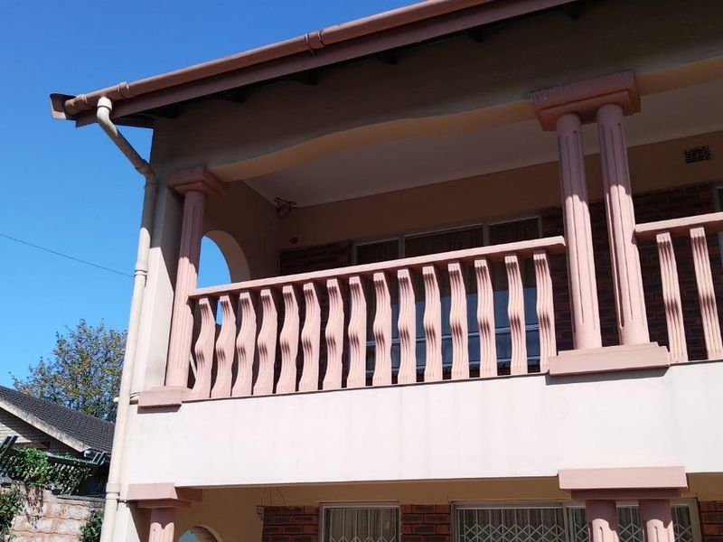 Lovely 4 Bedroom Double storey House for rent - Photo 2