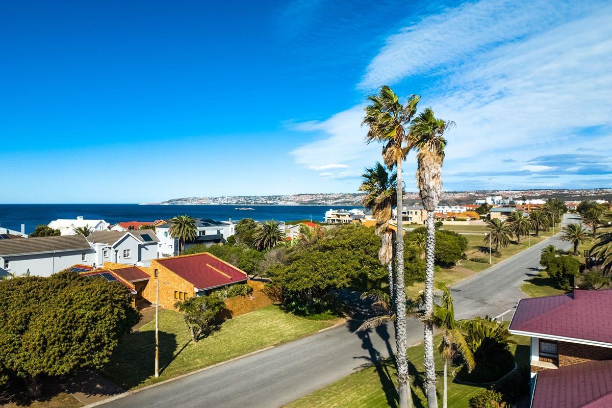 Bayview - stunning location close to the sea - Photo 2