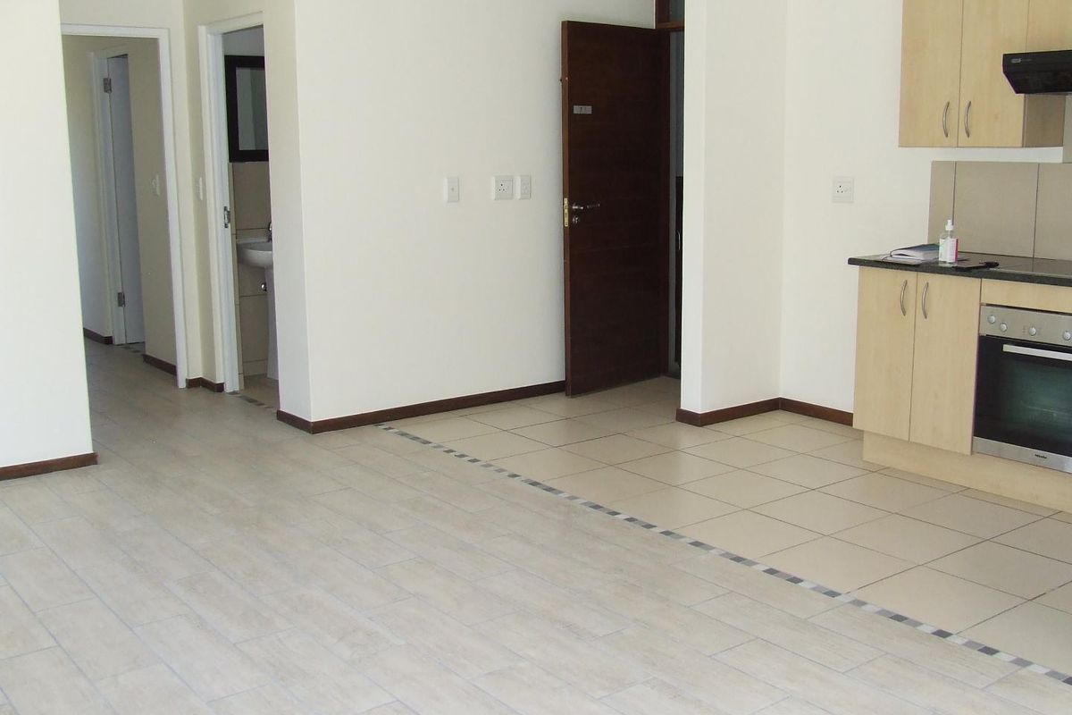 Luxury Living on the Green with Modern Comforts & Resort Lifestyle - Photo 3