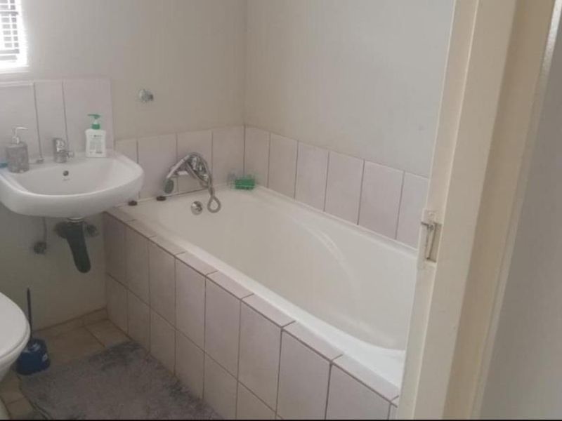 3-bedroom house for Rent - Photo 7