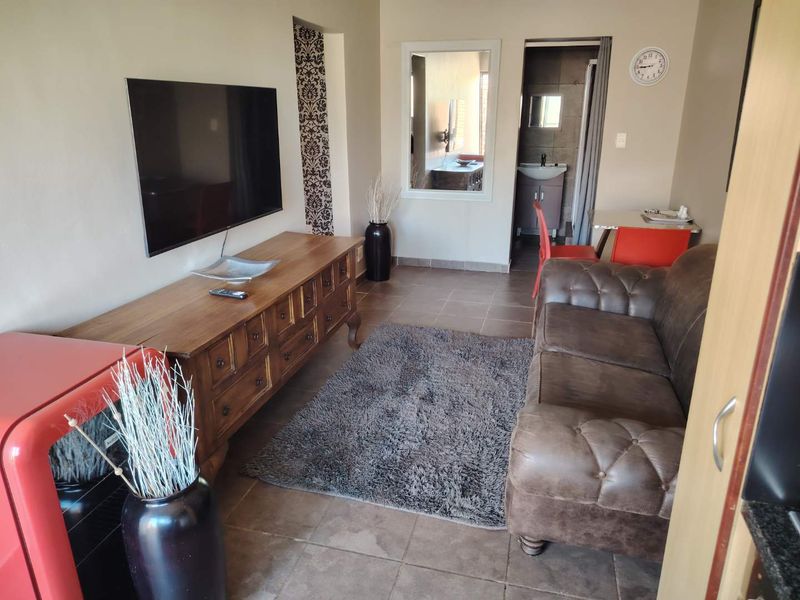 A stylish one-bedroom apartment to rent in Klipheuwel - Photo 4