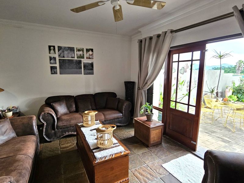 NEAT 2 BEDROOM TOWNHOUSE IN MELODIE - Photo 6