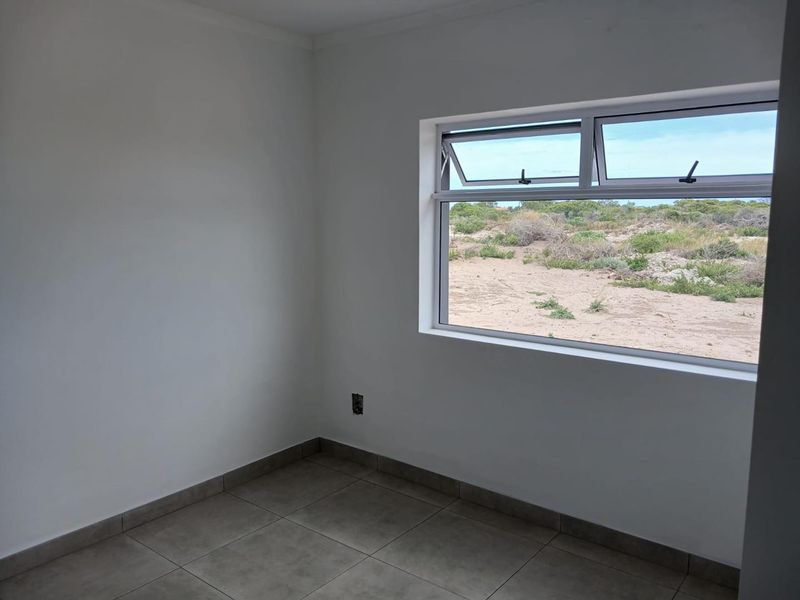 3 Bedroom home with open-plan living - Photo 8