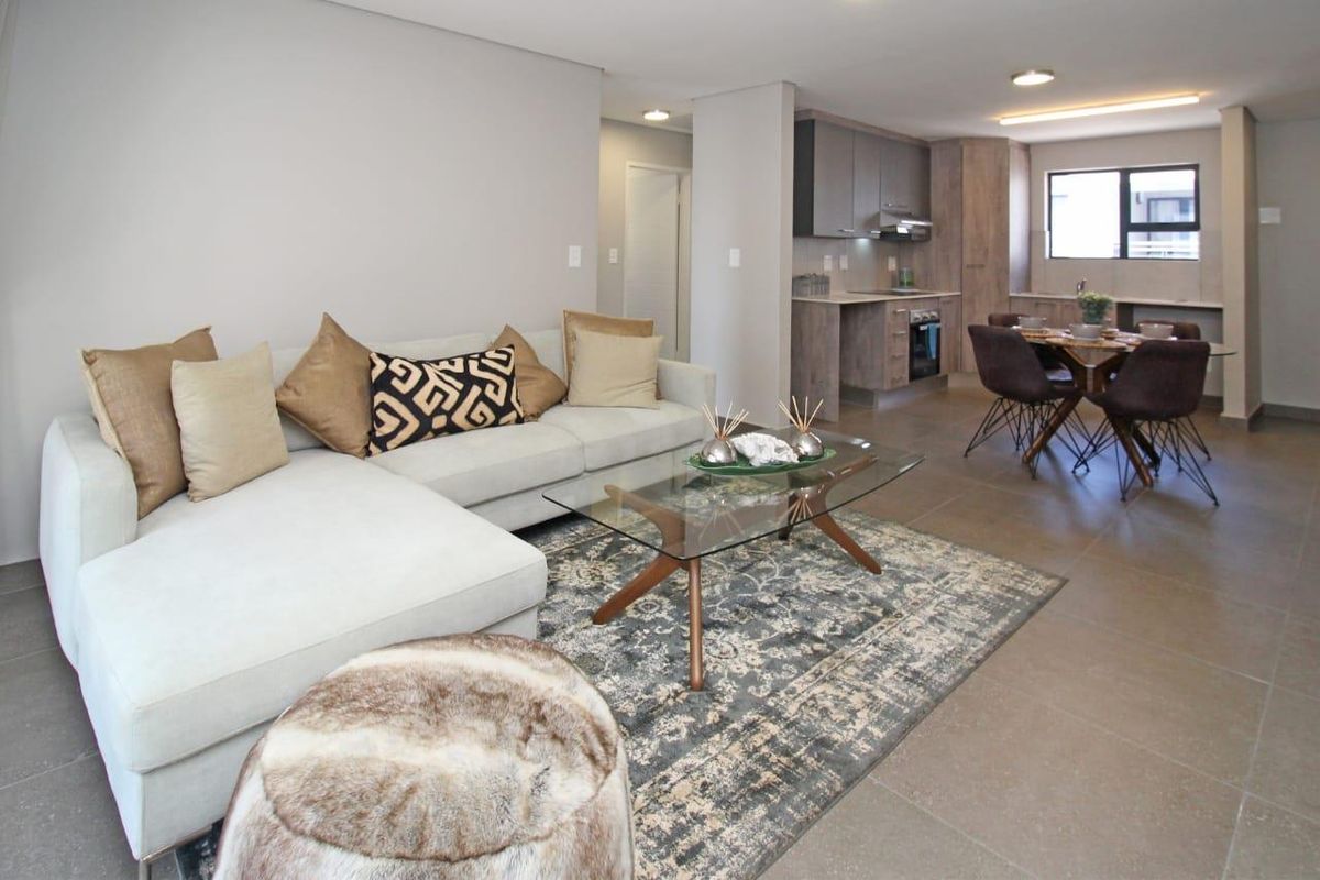 A  Modern 2 bedroom Apartment - Photo 3