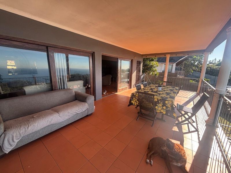 3 BEDROOM FAMILY HOME | OCEAN VIEWS – BLUFF - Photo 4