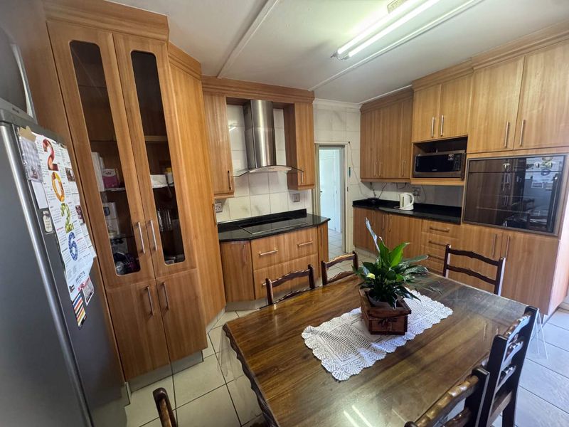 Large Family Home in Randhart for sale - Photo 8