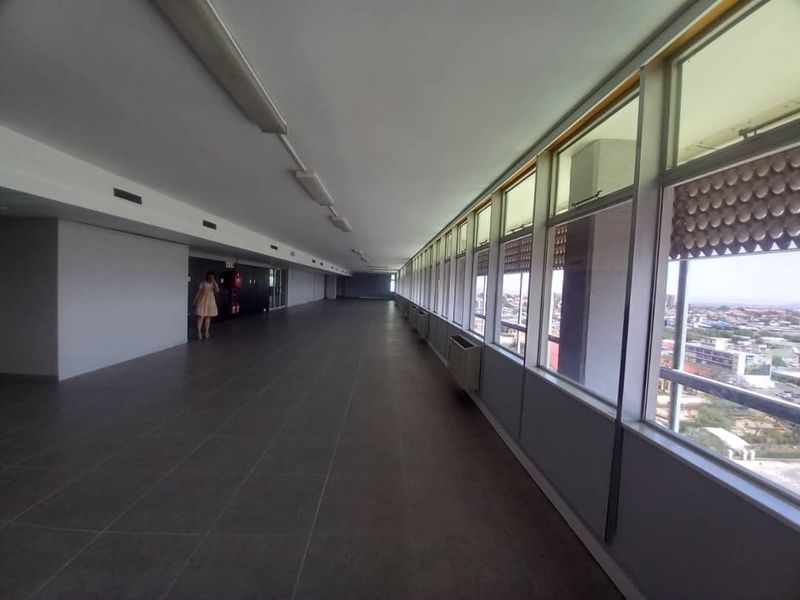 MODERN OFFICE TO LET - WNK CBD OFF CENTRE - Photo 2