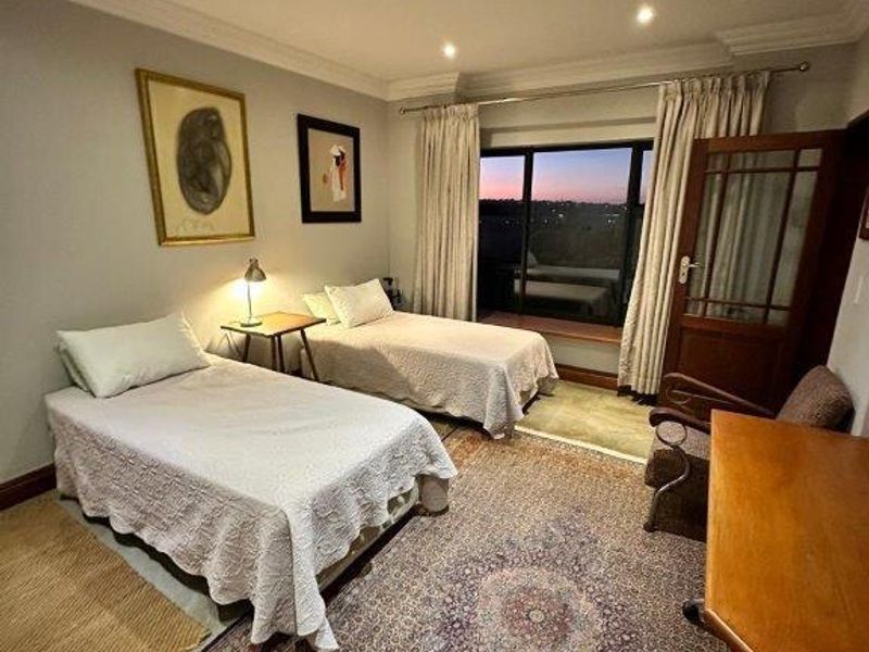 An Architectural Masterpiece for the Distinguished Family in a Sought-After Estate - Photo 9