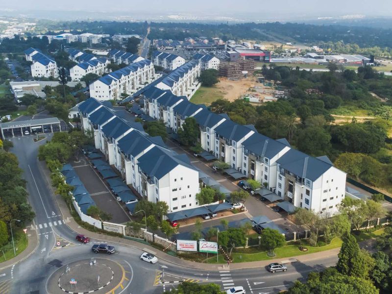 Modern Elegance & Effortless Living - Photo 8